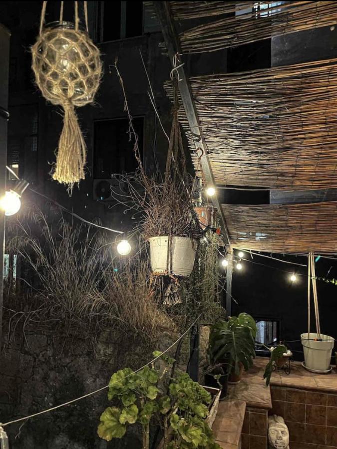 Appartamento In Pieno Centro Storico Con Terrazzo “O'Vicariello” Napels Buitenkant foto