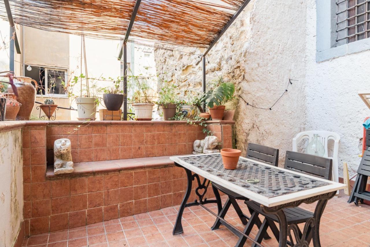 Appartamento In Pieno Centro Storico Con Terrazzo “O'Vicariello” Napels Buitenkant foto
